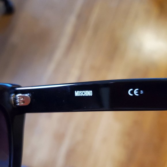 Moschino Women’s Sunglasses - NWT - Picture 5 of 10